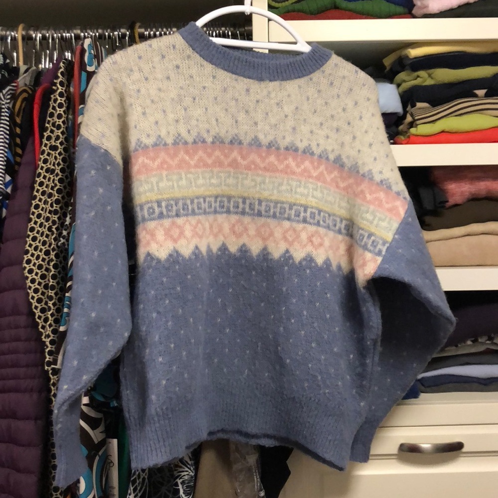 Vintage Blue and Pink Patterned Crew Neck Sweater